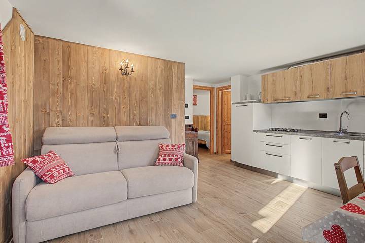 Entire apartment, Apartment 'L’angolo del paradiso Gimillan' with Mountain View and Private Garden in Gimillan, Cogne