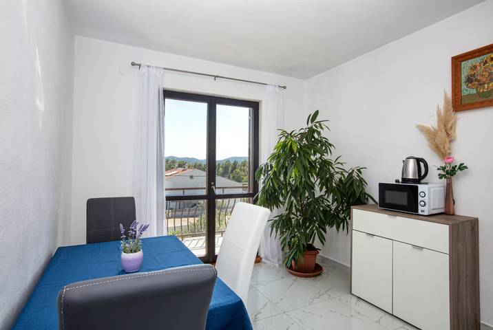 Vakantiewoning voor 4 personen, met balkon/terras in Biograd na Moru