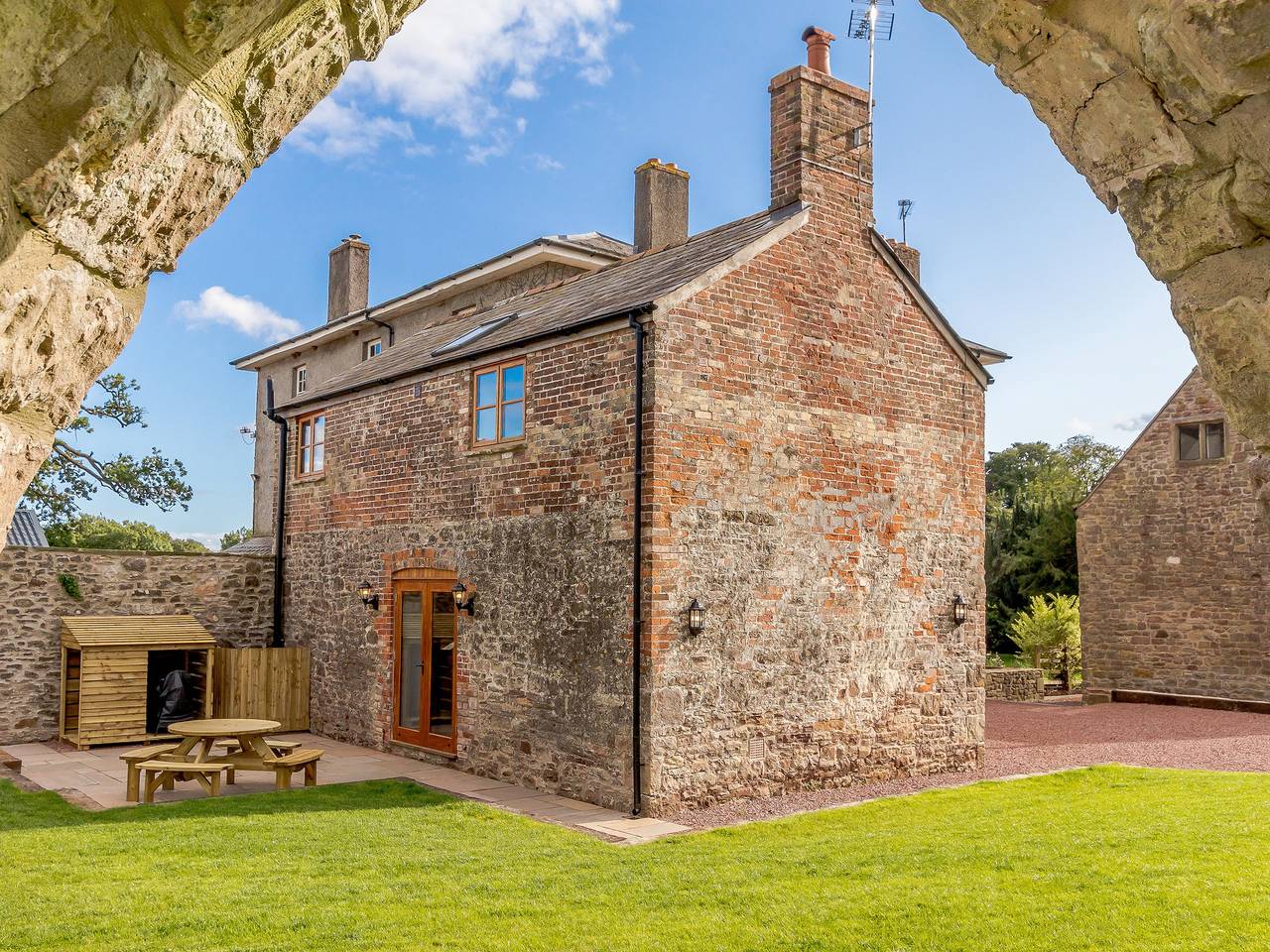 Log Cabin for 4 People in Gloucestershire