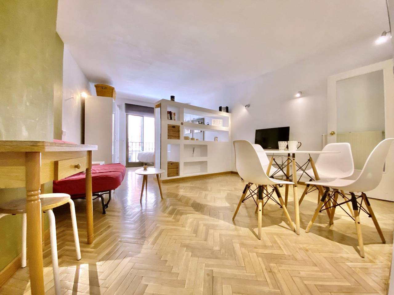 Cały apartament wypoczynkowy, Apartament wakacyjny dla 3 osób z balkon in Centro (madrid), Madryt