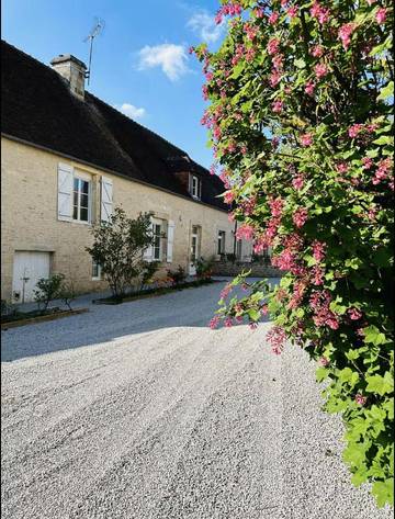 Gîte pour 9 personnes, avec jardin dans Sévigny