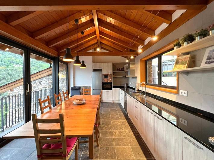 Location de vacances pour 11 personnes, avec vue et terrasse à Sort - 4