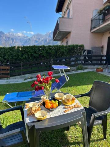 Gîte pour 2 personnes, avec jardin et vue à Dubino