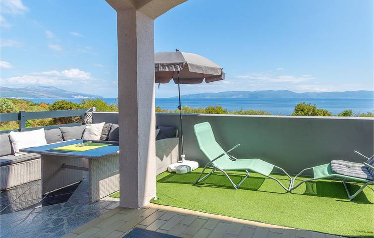 Ferienwohnung für 4 Personen, mit Terrasse in Ravni
