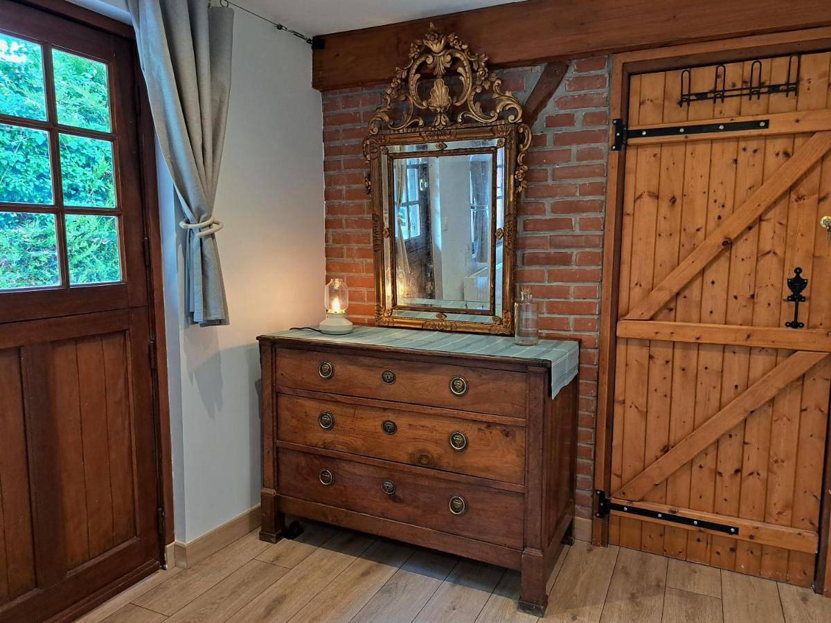 Double Room in La Calotterie, Région de Montreuil