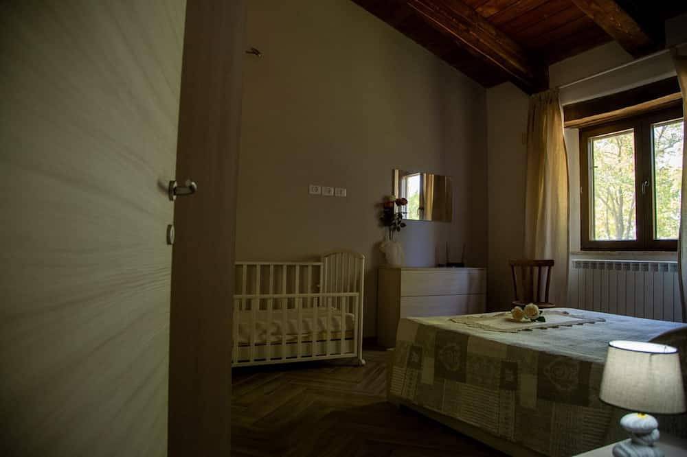 Villa with private pool and stunning views in Monte San Martino, Macerata Provinz
