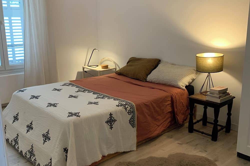 Entire apartment, Charming loft in the city center between Aix-en-Provence and Marseille, near the beaches in Gardanne, Mediterranean Coast (France)