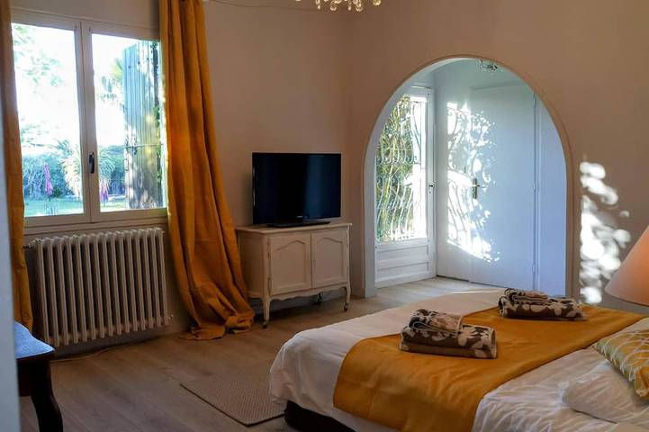 Gîte pour 8 personnes, avec jacuzzi et piscine, animaux acceptés à Castelnau-le-Lez - 3