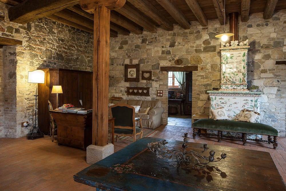 Bonita casa de campo con jardín, en el castillo, no lejos de Venecia y la playa. in Strassoldo, Cervignano del Friuli