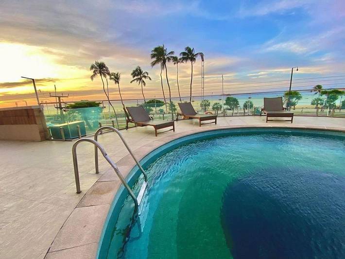 Casas e apartamentos de temporada para 2 pessoas, com piscina e balcão em Fortaleza