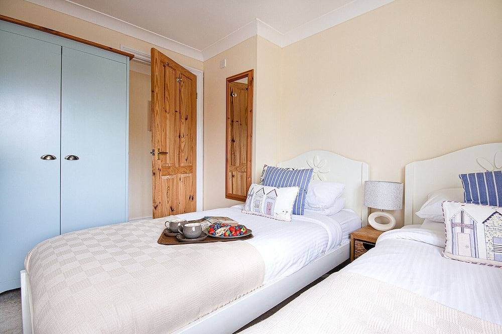Driftwood, Crantock, sandy beach & coastal walks in Crantock, Cornwall