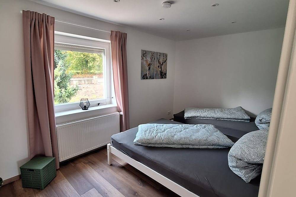 Ganze Wohnung, Ferienwohnung in der Natur des Weserberglandes inkl. Bettwäsche + Handtücher in Extertal, Kreis Lippe