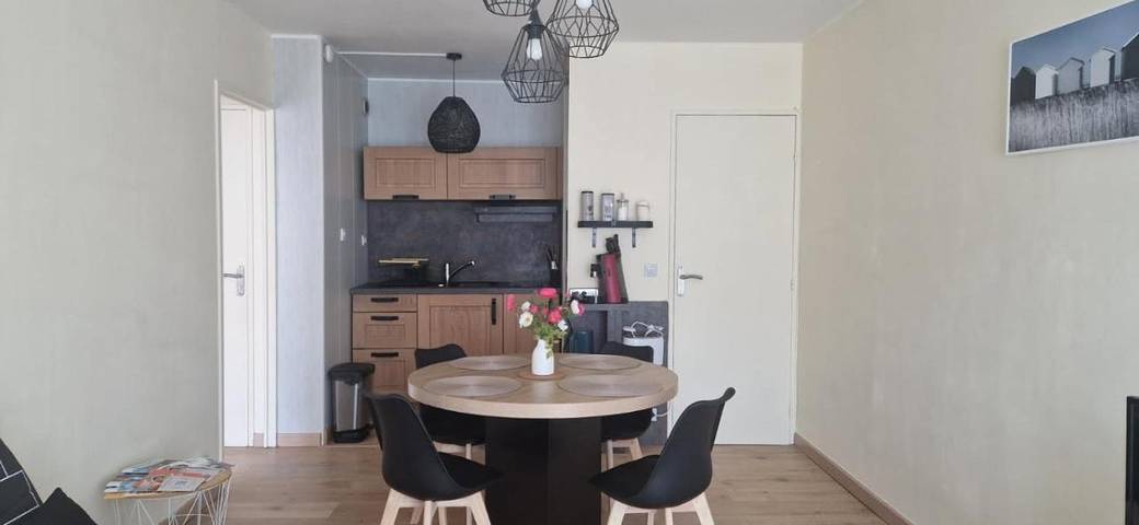 Gîte pour 4 personnes, avec terrasse, animaux acceptés dans Centre Equestre (Courseulles-sur-Mer)