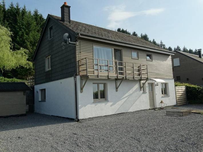 Chalet voor 12 personen, met uitzicht en tuin in Houffalize