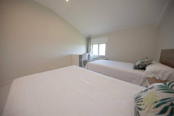 Entire apartment, House On The Beach, Foz in San Xiao de Nois, Foz
