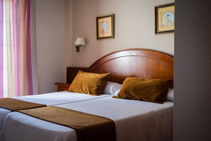 Maison d’hôte pour 3 personnes, avec vue et jardin ainsi que piscine et balcon à Conil de la Frontera - 2