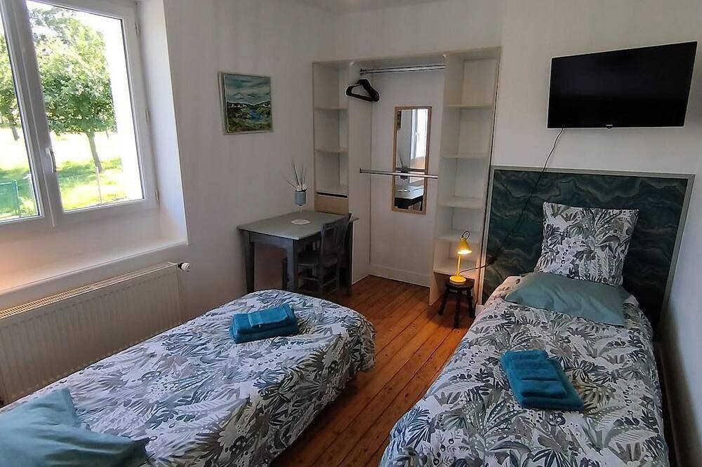 Casa campestre tranquila con wifi y mascotas permitidas, cerca de sitios culturales in Villedieu-les-Poêles, Côte de la Déroute