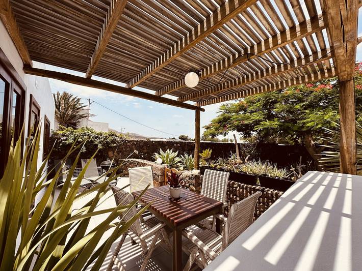 Ferienhaus "Bodega Botánica" mit Blick auf die Berge in Tiagua, Teguise