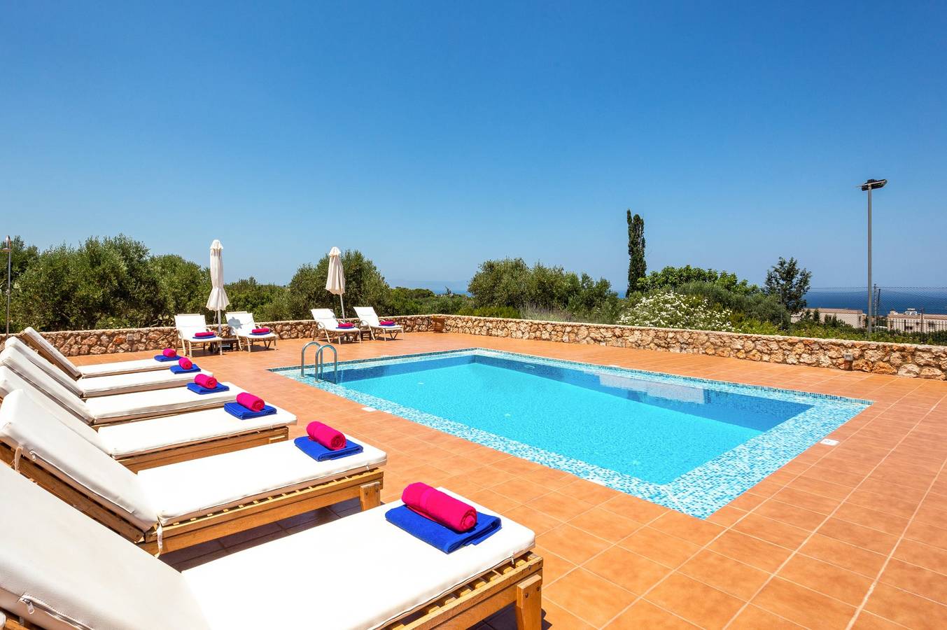 Villa für 14 Personen mit Garten in Kalathas, Akrotiri (Chania)