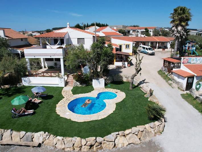 Casa de férias para 20 pessoas, com Jardim e Piscina em Lourinhã