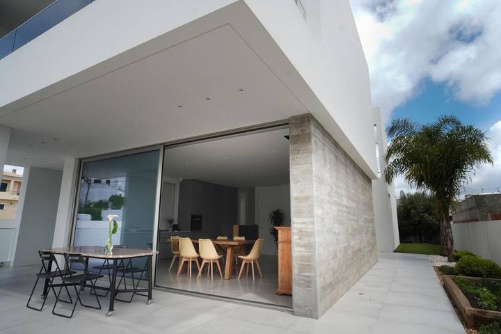 Ferienhaus für 4 Personen, mit Ausblick und Garten in Lagos