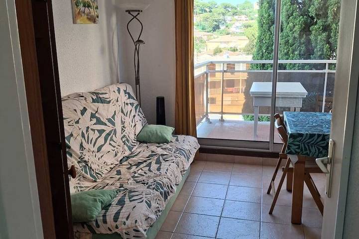 Holiday rental for 4 people, with pool and balcony in Cavalaire-sur-Mer