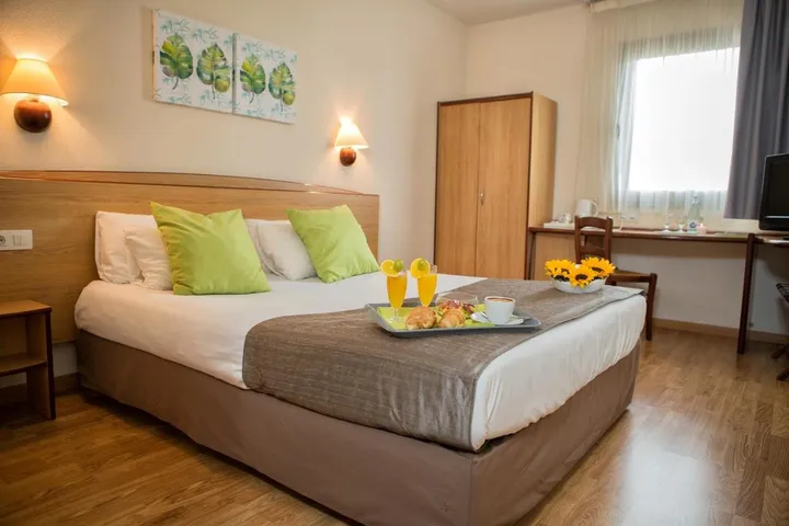 Hotel para 10 personas, con terraza - 1