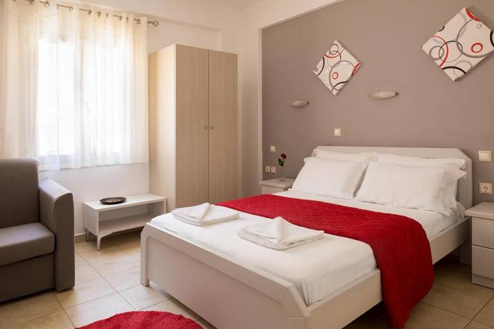 Hôtel pour 3 personnes, avec terrasse dans Loutró - 3