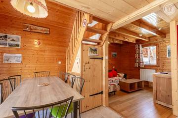 Gîte for 8 Guests in Saint-François-Longchamp, Western Alps, Picture 4
