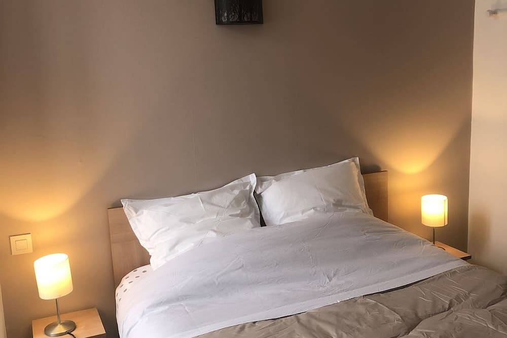 Entire apartment, T2 comfortable in the heart of town in Ax-les-Thermes, French Pyrenees