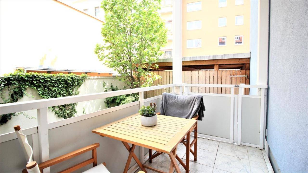 Geheel vakantieappartement, Standard Double Room with Shared Bathroom in Würzburg, Franconian Wine Country