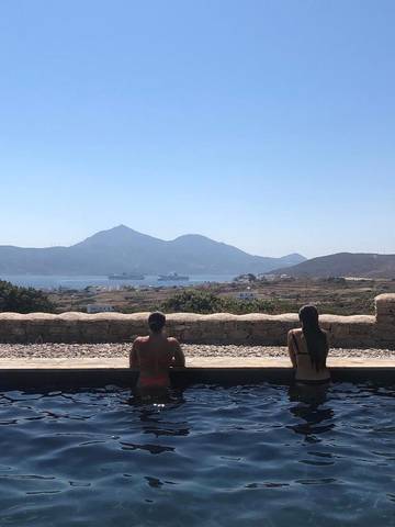 Villa pour 2 personnes, avec vue ainsi que jardin et piscine dans Milos