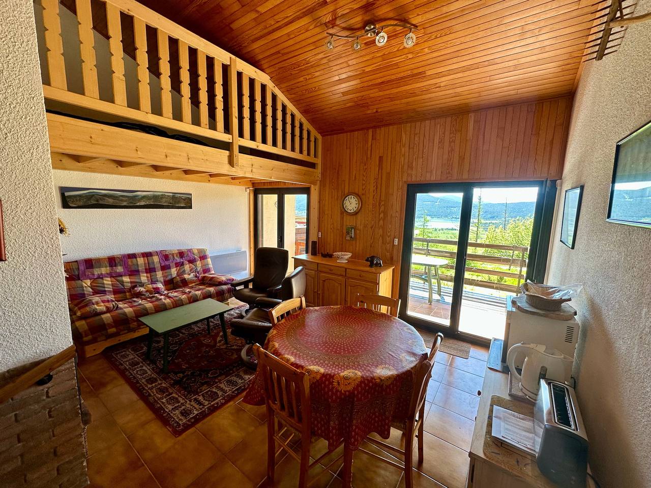 Entire apartment, Duplex T4 Apartment 60sqm, 6 Pers, Lake & Mountain View in Les Angles, Parc naturel régional des Pyrénées catalanes