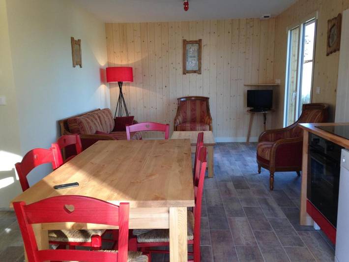 Gîte pour 6 personnes, avec vue et jardin à Rochefort-Montagne - 4