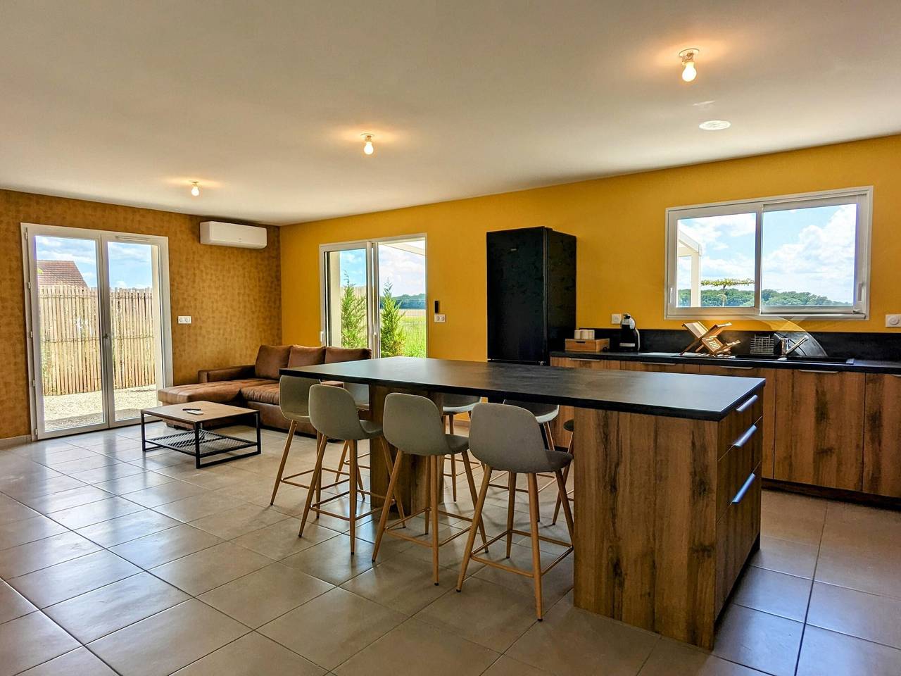 Modernes Haus in Burgund mit Garten, privatem Parkplatz, Klimaanlage, Tv und Wifi in Villy-le-Moutier, Beaune und Umgebung