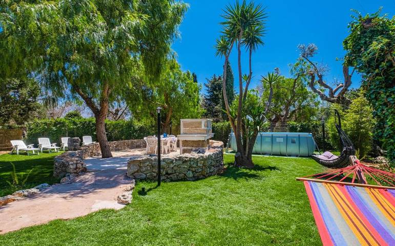 Maison de vacances pour 8 personnes, avec Balcon et Terrasse ainsi que Jardin et Piscine à Tricase