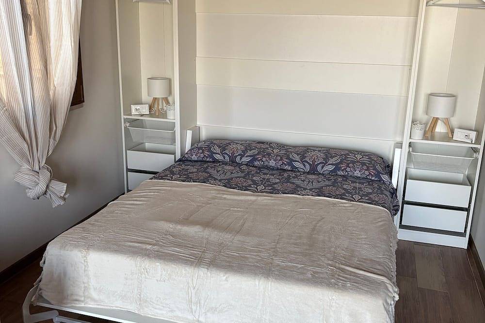 Holiday Home 'Dependance with Garden in Pescara' with Garden, Wi-Fi & Air Conditioning in Spoltore, Pescara Province