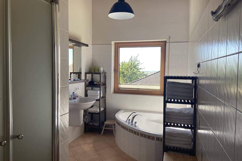 Ganze Wohnung, Gemütliche Ferienwohnung \"Bockels\" am Ortsrand von Holzerath in Holzerath, Landkreis Trier-Saarburg