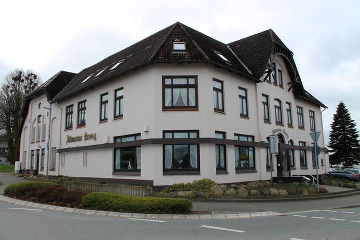 Hotel, mit Terrasse und Garten sowie Ausblick in Sterup