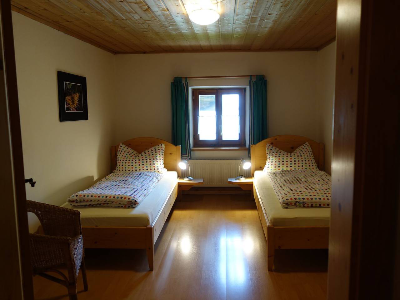 Ganze Ferienwohnung, Ferienwohnung Obermeier | Chiemgau Karte - Ferienwohnung 100 qm, f. 2-5 Pers., 2 sep. Schlafzimmer, Südbalkon, ruhige Lage in Grassau, Chiemsee