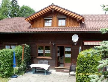 Ferienhaus für 5 Personen, mit Terrasse und Garten sowie Pool, mit Haustier in Nesselwang