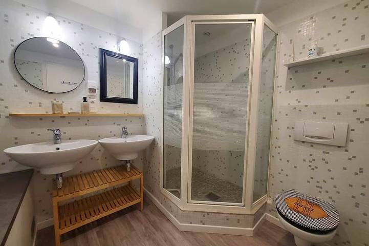 Gîte pour 4 personnes, avec piscine ainsi que jardin et terrasse à Saint-Maurice-sur-Eygues - 4