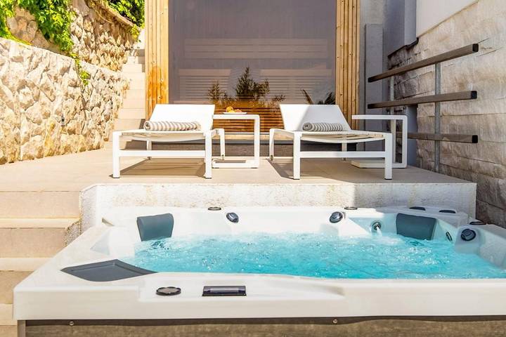 Villa pour 8 personnes, avec jardin ainsi que piscine et terrasse à Punat - 3