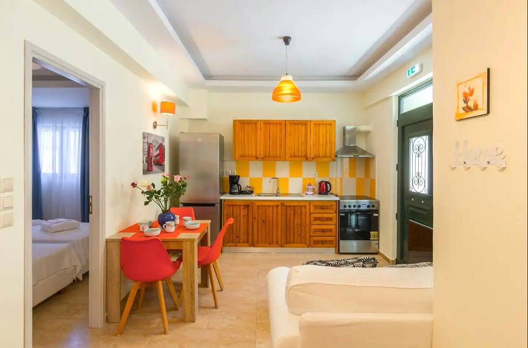 Entire apartment, Asteri Orange Suite - Rethymno's Sunny Sanctuary in Asteri, Rethymno region