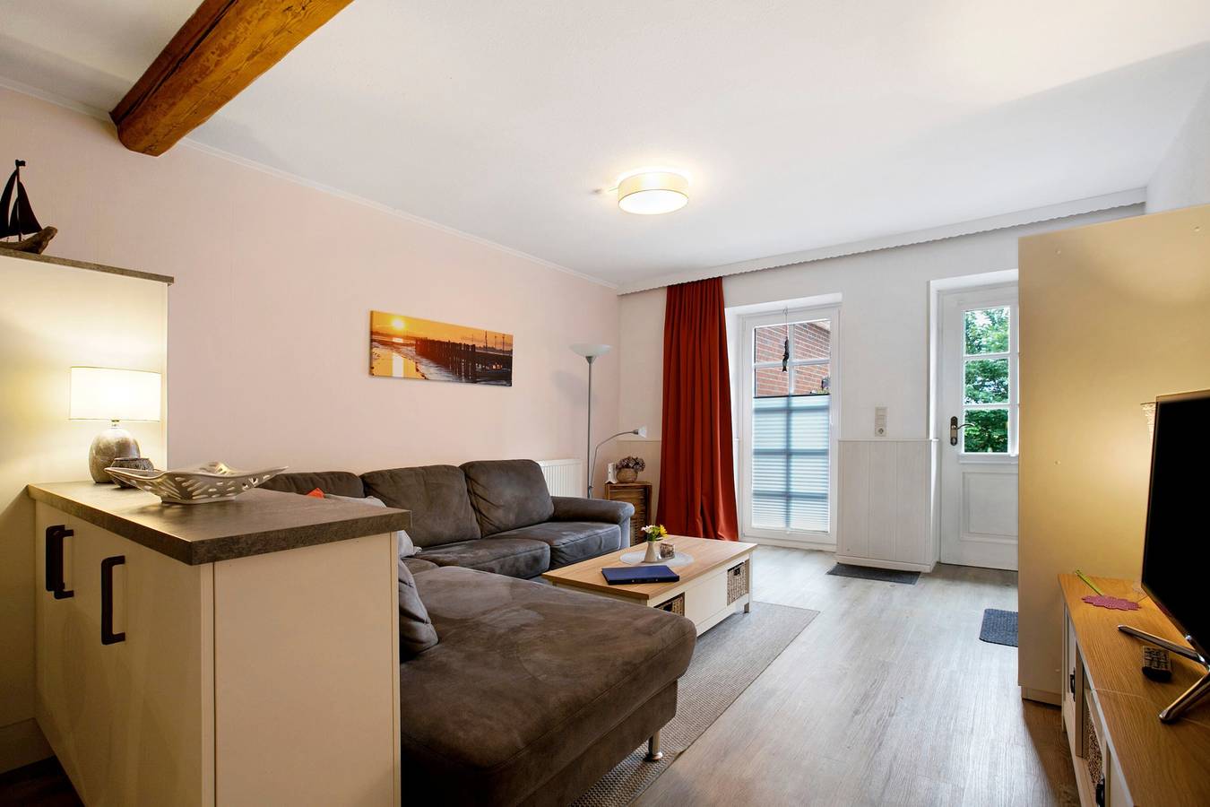 Ganze Wohnung, Ferienwohnung 'Ferienhof Jacobsen 4' mit Privatterrasse, Gemeinschaftsgarten und Wlan in Nordstrand (Gemeinde), Nordstrand