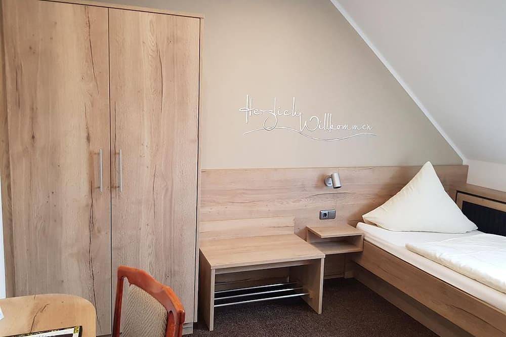 Doppelzimmer Du/Wc Standard ohne Frühstück - Zur Neroburg, Hotel Restaurant in Neroth, Vulkaneifel