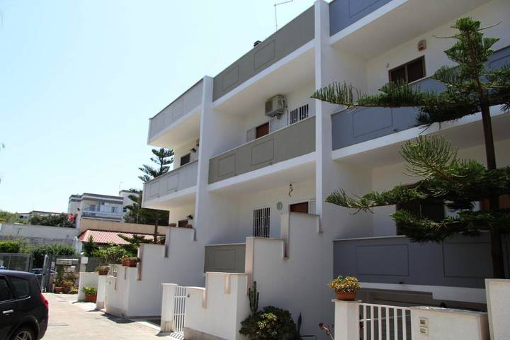 Location de vacances pour 2 personnes, avec vue et terrasse, animaux acceptés dans Torre a Mare - 4