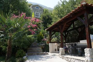 Villa für 6 Personen, mit Garten und Whirlpool in Montenegro