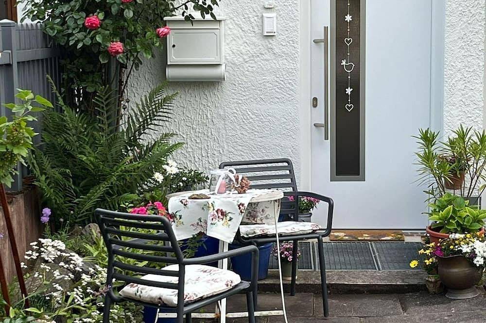 Ganze Wohnung, Apartment Eulenhorst - Appartement/Fewo, Dusche, Wc, 1 Schlafraum in Lahnstein, Osteifel