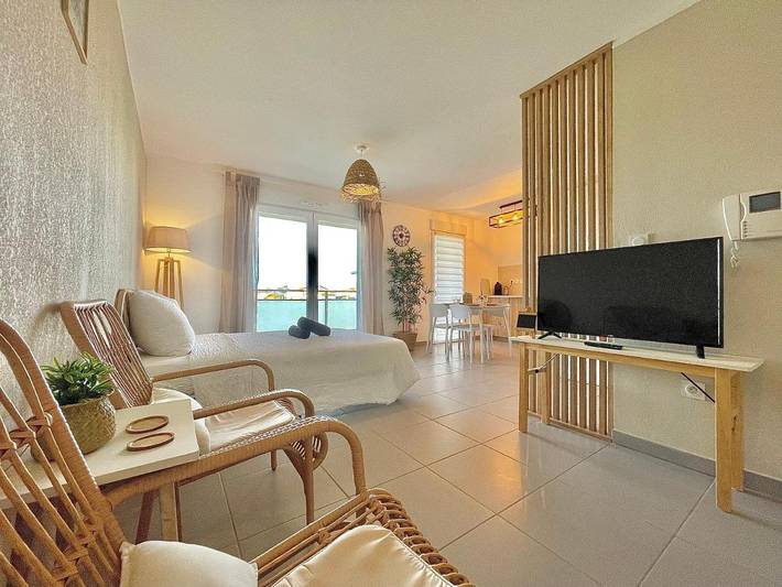 Location de vacances pour 2 personnes, avec Balcon ainsi que Terrasse et Vue à Saleilles